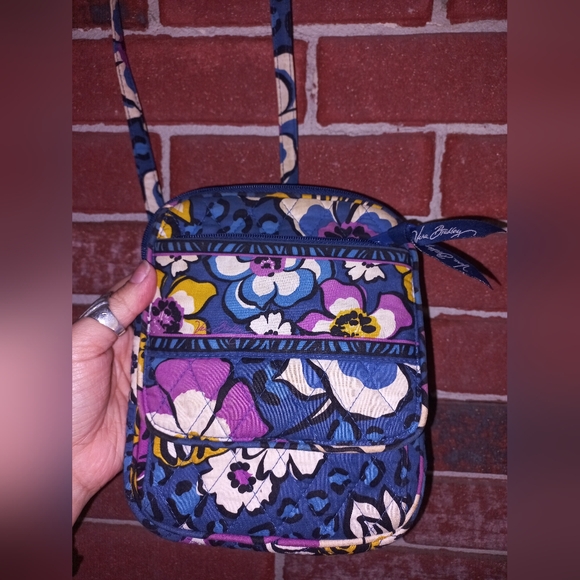 Vera Bradley crossbody purse - Picture 2 of 5